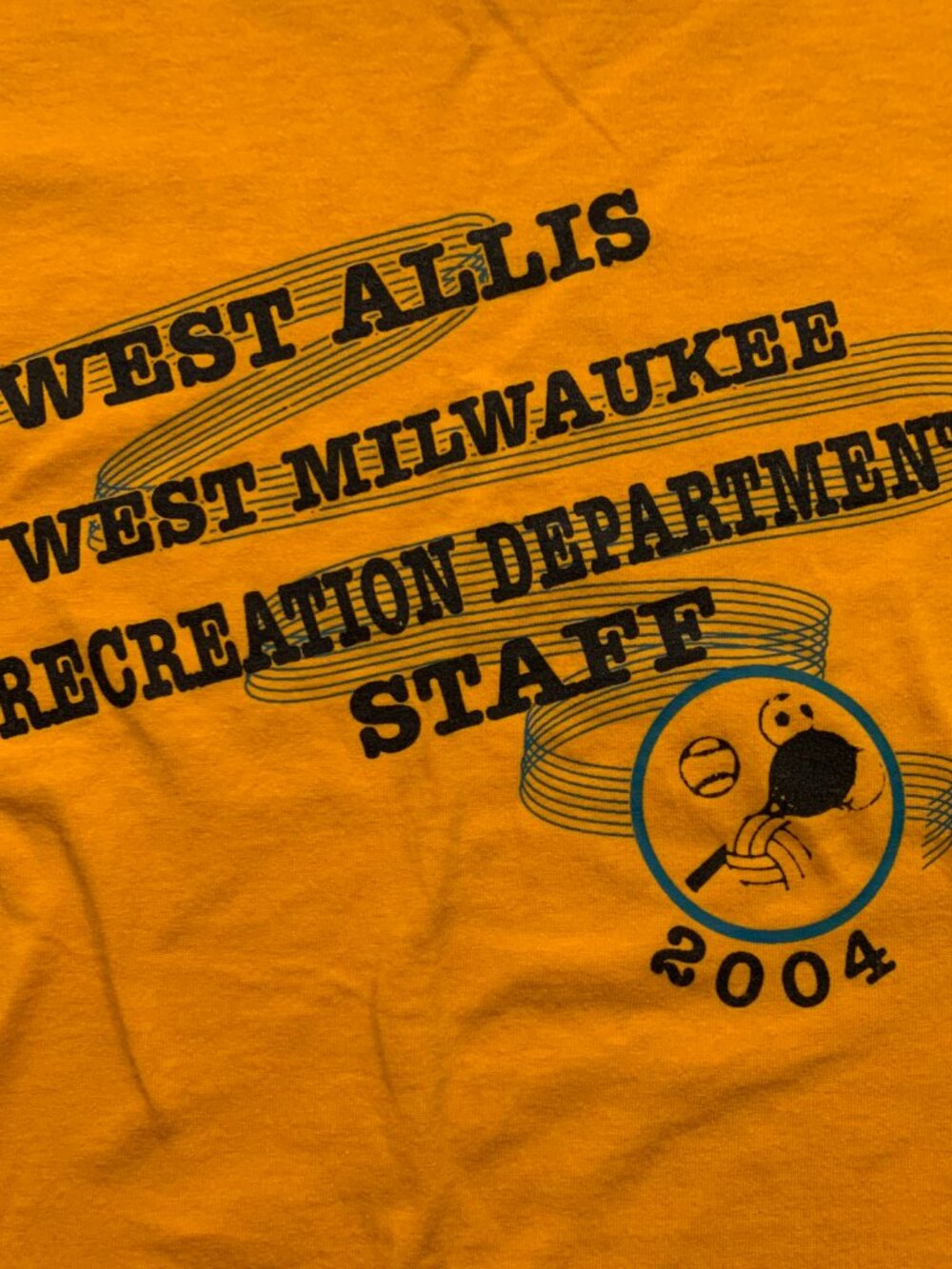 Vintage Y2K West Allis West Milwaukee Recreation Department Staff 2004 T-Shirt L - Picture 2 of 6